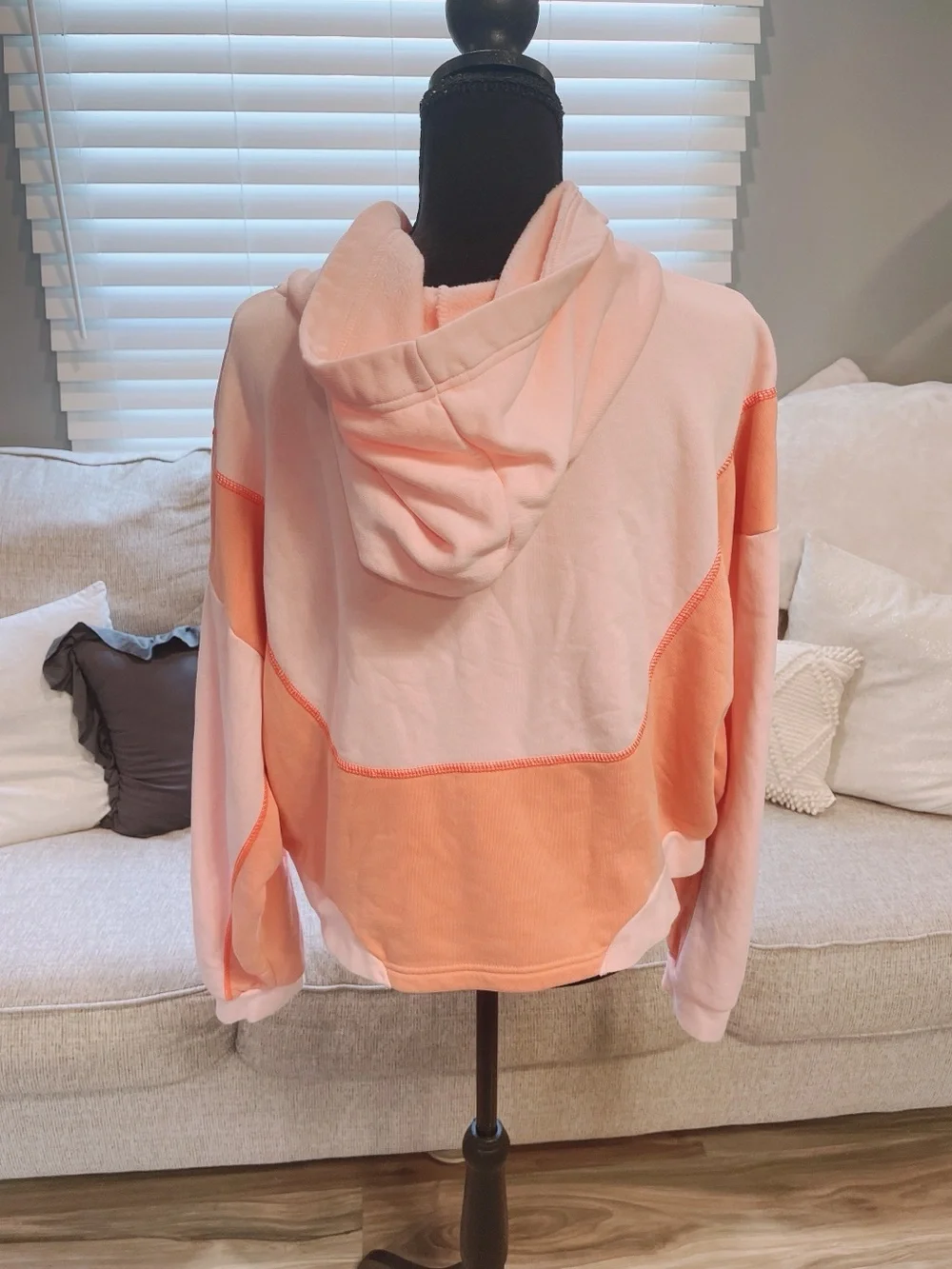 Nike Pink & Orange Cropped Hoodie Size XL